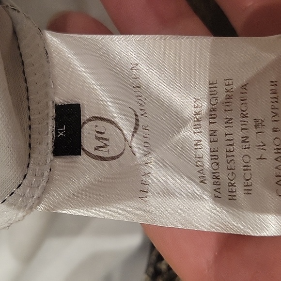 Alexander McQueen - Picture 3 of 7